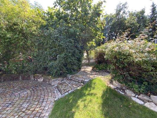 rückwärtiger Zugang zum Garten