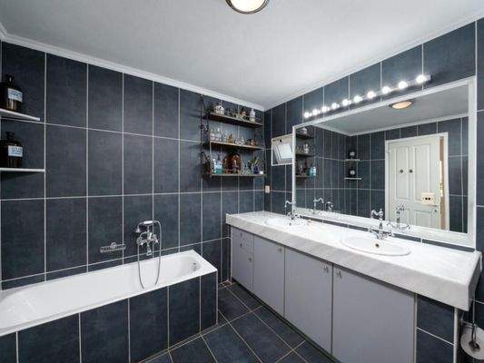 Kreta, Elounda: Villa mit Pool und atemberaubendem Meerblick auf die Bucht zu verkaufen