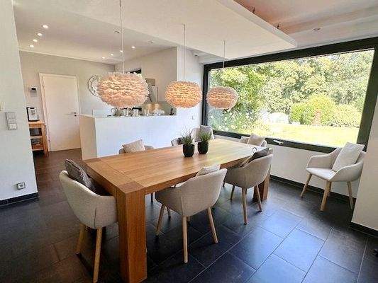 Essbereich mit Küche