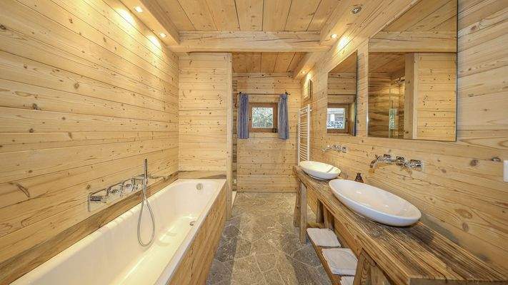 KITZIMMO-Exklusives Bauernhaus mit Freizeitwohnsitz kaufen - Immobilien Jochberg.