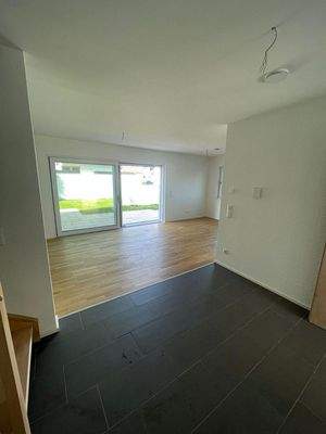 Flur mit Blick auf Terrasse