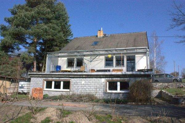 Haus - Südansicht + Terasse