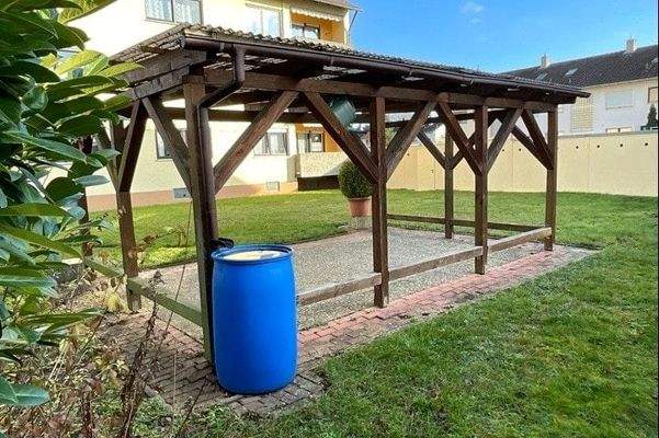 Garten mit Pergola