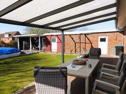 Terrasse Blick in den Garten