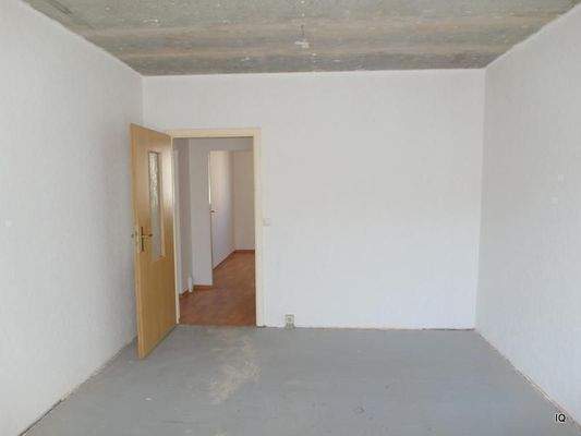 Wohnzimmer mit Balkon