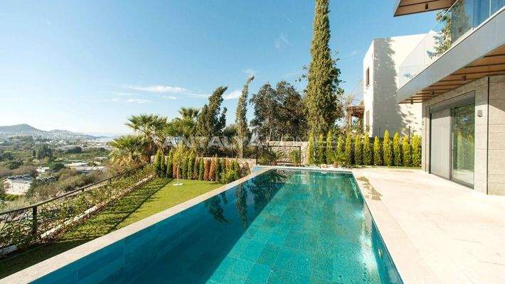Sea-View House with Private Pool in Bodrum Yalıkavak