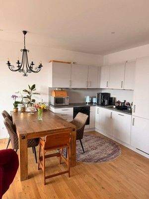 Küche mit Essbereich