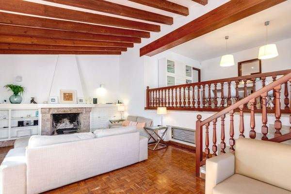 Wohnbereich mit Kamin