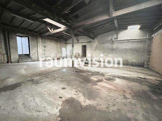 Halle, hinterer Teil