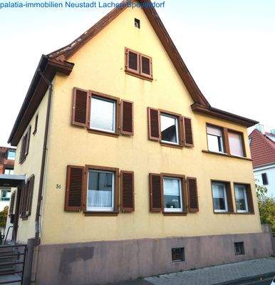 Hausfront 1