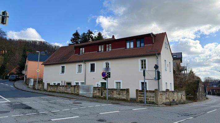 Hausansicht von der Straße