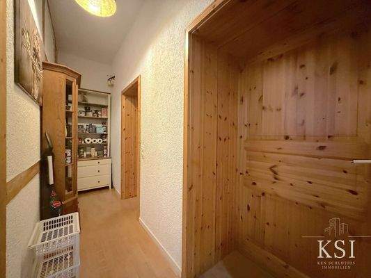 EG - Zugang Badezimmer und Kinderzimmer