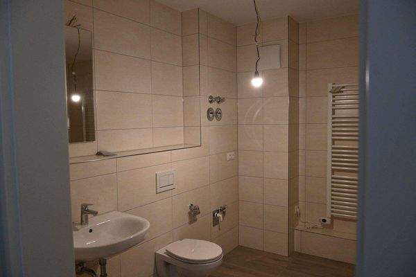 Bad und Küche 6 oder 7 (3).JPG