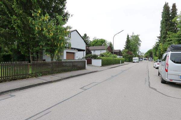 Ruhige Anwohnerstraße.jpg