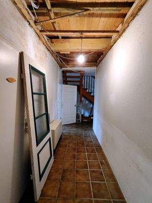 58) Wasserschaden Flur.jpg