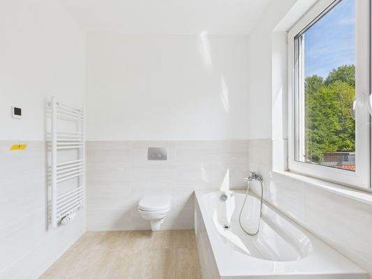 Badezimmer_1_linke Hälfte 