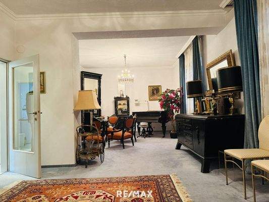 EG Wohnzimmer mit Ausgang in den Wintergarten