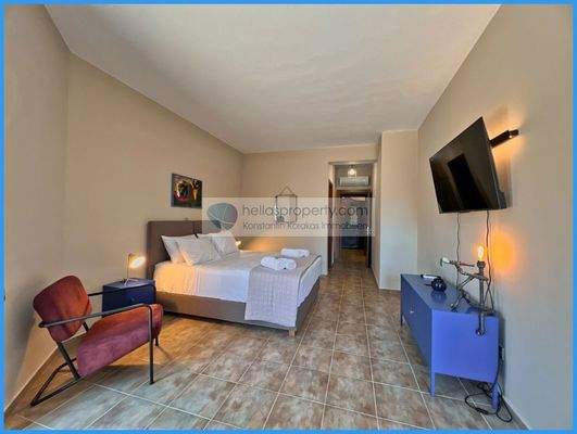 fa875281493b40399bc89d92dc1ae968-original