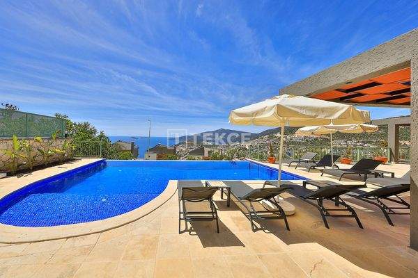 4-Bedroom Villa with Infinity Pool in Kaş Kalkan