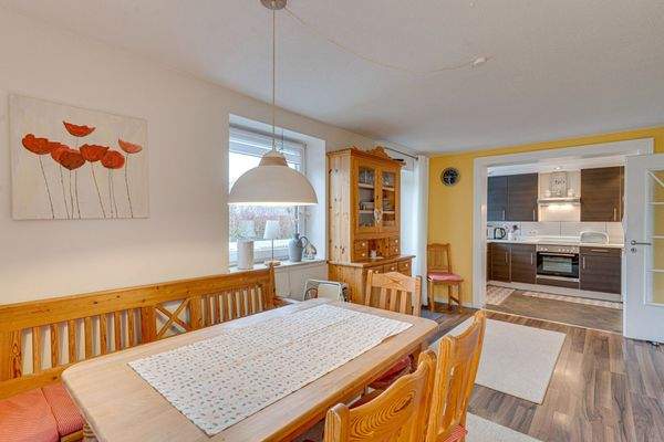 Essbereich mit Küche