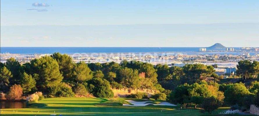 Modern Detached Villa for Sale in Pinar de Campoverde