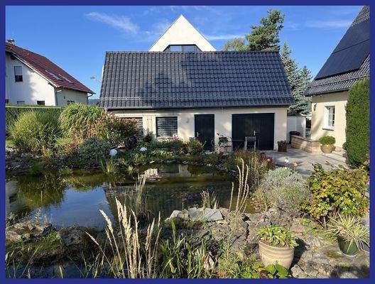Teich + Nebengebäude
