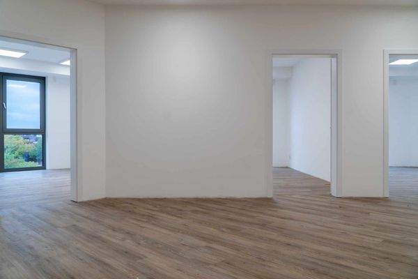 Bereits Fertiggestellte Praxisfläche als Vergleich