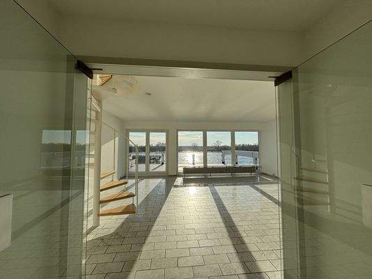 Blick ins Wohnzimmer