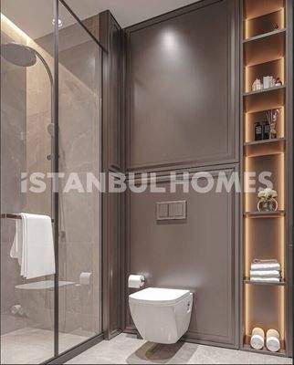 Flats in a Complex with Pool in Istanbul Pendik