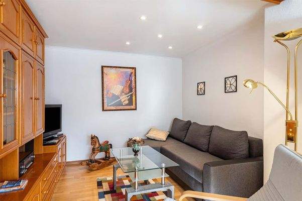 makellos 18 EFH Bützow  - Wohnzimmer ELW.jpg