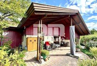 Haus 1 Seitenansicht / Terrasse Titel