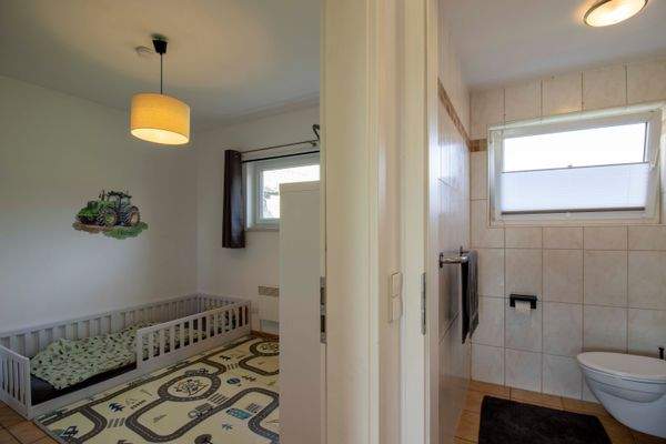 Zimmeransicht und Gäste-WC