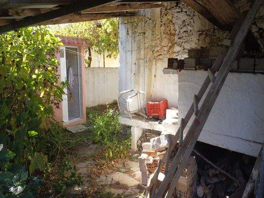 Kreta, Agii Pantes: Klassisches Steinhaus in traditionellem Dorf zu verkaufen