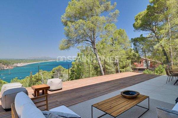 Sea-View Houses with near the Beach in Begur Girona