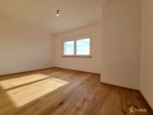 Zimmer schlüsselfertiges Nebenhaus