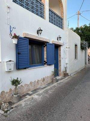 Kreta: Neu renoviertes Haus mit zwei Wohnungen in Milatos