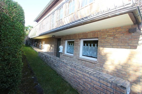 Separater Zugang zu der … 