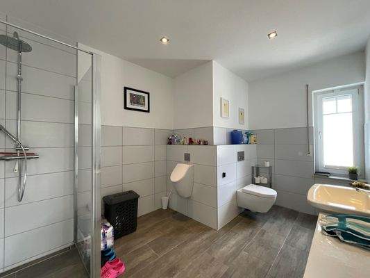 Gäste-Bad - Erdgeschoss