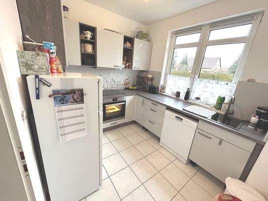 Küche mit EBK im EG