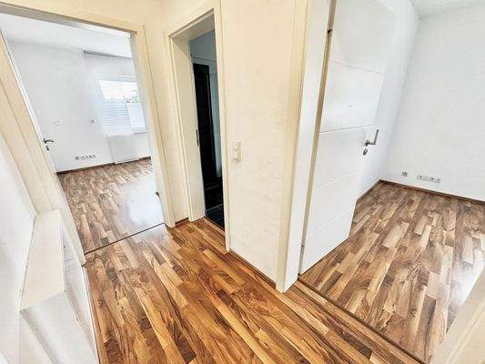 Zugang Schlafzimmer 2, 3 und Bad