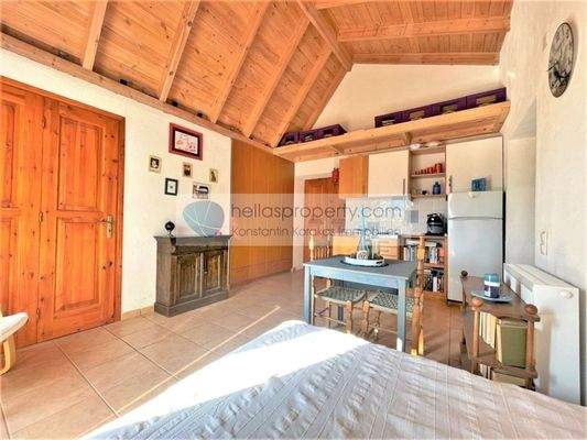 cd6e2dcc2eb94c4f8c3fa98fd33fa6f0-original