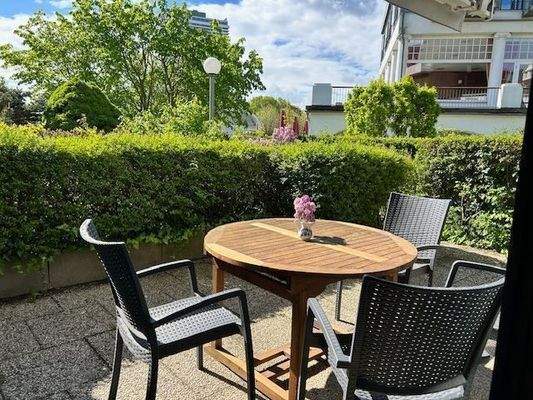 Gartenterrasse in Süd-Ausrichtung