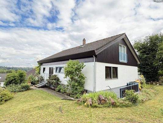 Teilsaniertes EFH mit ELW