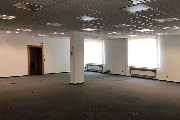 ehemalige Schalterhalle