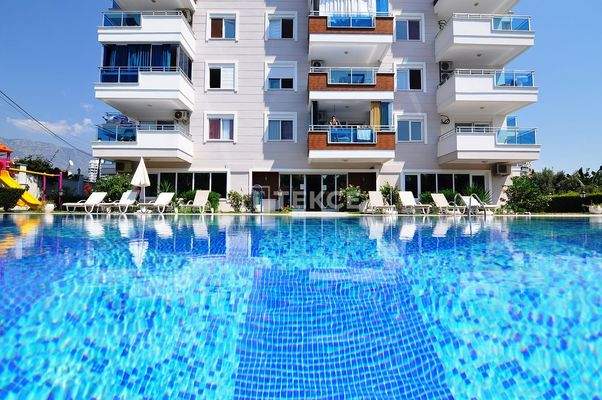 Flat in Complex with Pool 750 m from the Beach in Mahmutlar Alanya