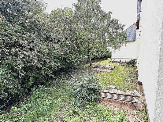 Außensitzplatz Ostseite von Norden