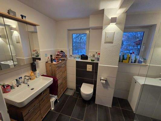 Badezimmer EG (9).jpg