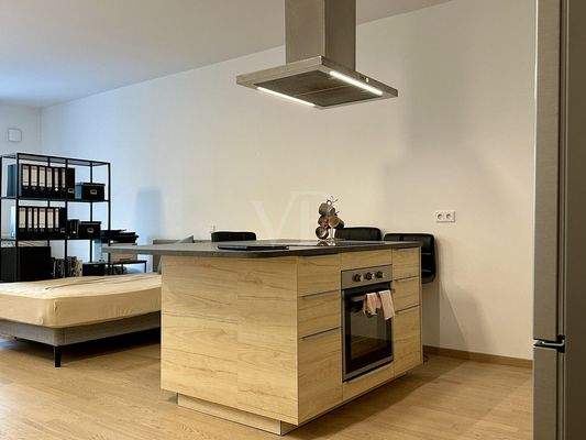 Kücheninsel der Einbauküche