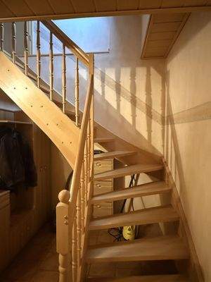 offene Holztreppe