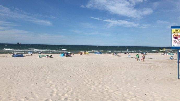 DER STRAND AN DER OSTSEE